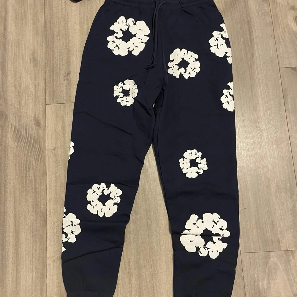 Xl Navy denim tears hoodie and sweatpants set cuffed